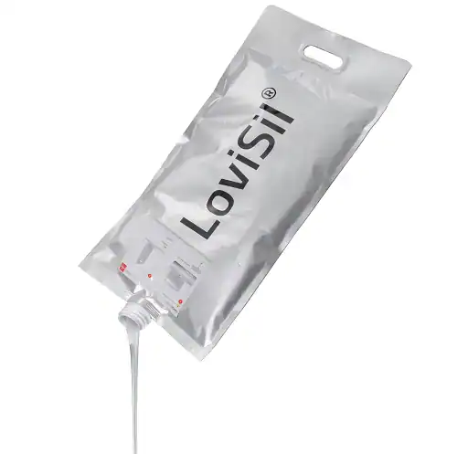 Pouring LoviSil® insulation into a cable joint Pouring LoviSil® insulation into a cable joint