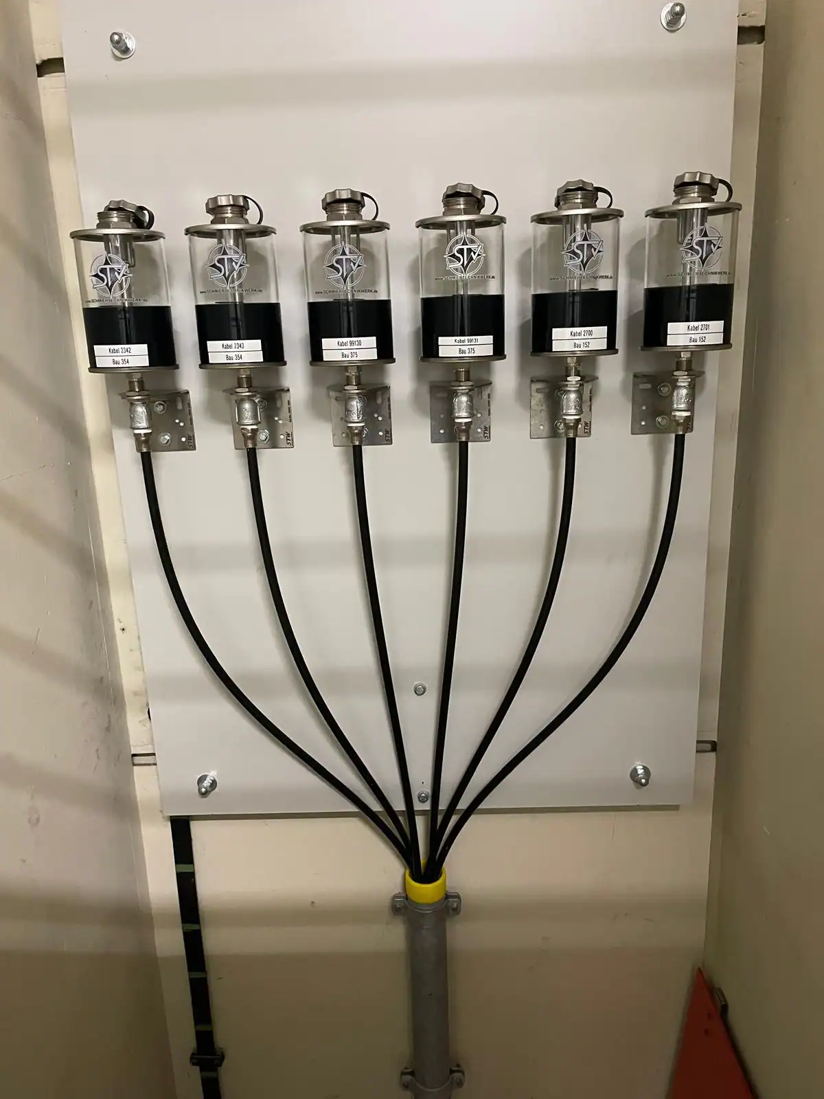 Oil Refill Splice installation at a refinery for Aging PILC Cables to restore insulation and extend cable service life